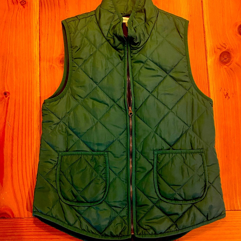 41 Hawthorne Quilted Vest in Forest Green - Medium